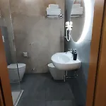 Wine Hotel